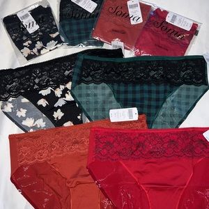 8 Pair - SOMA Vanishing Edge Hipster With Lace - NWT - Medium